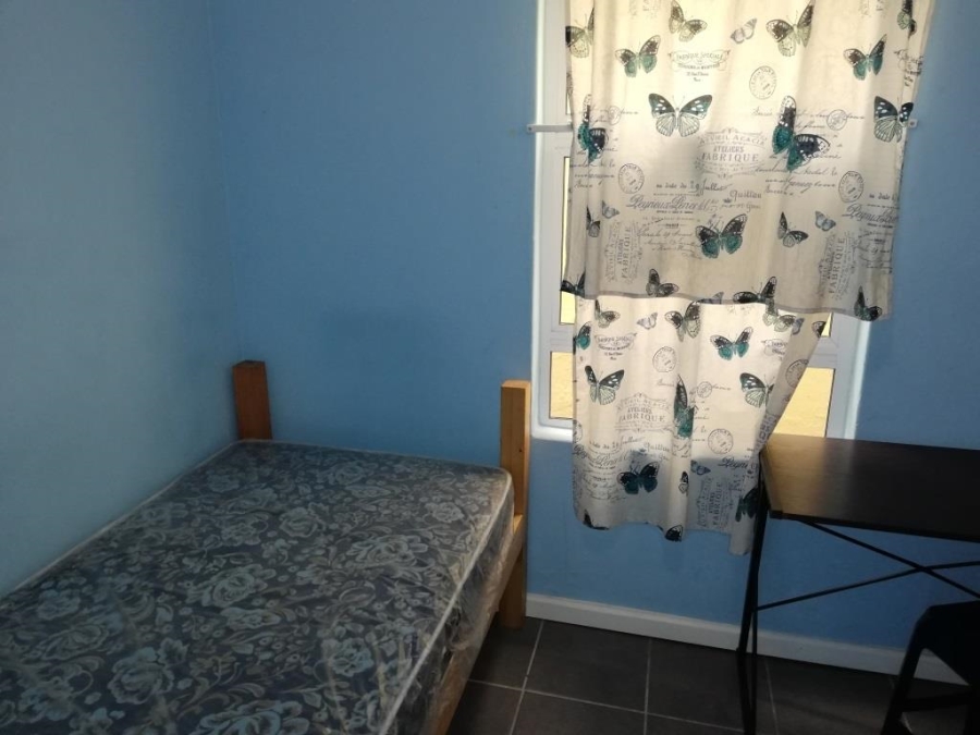 To Let 1 Bedroom Property for Rent in Quigney Eastern Cape